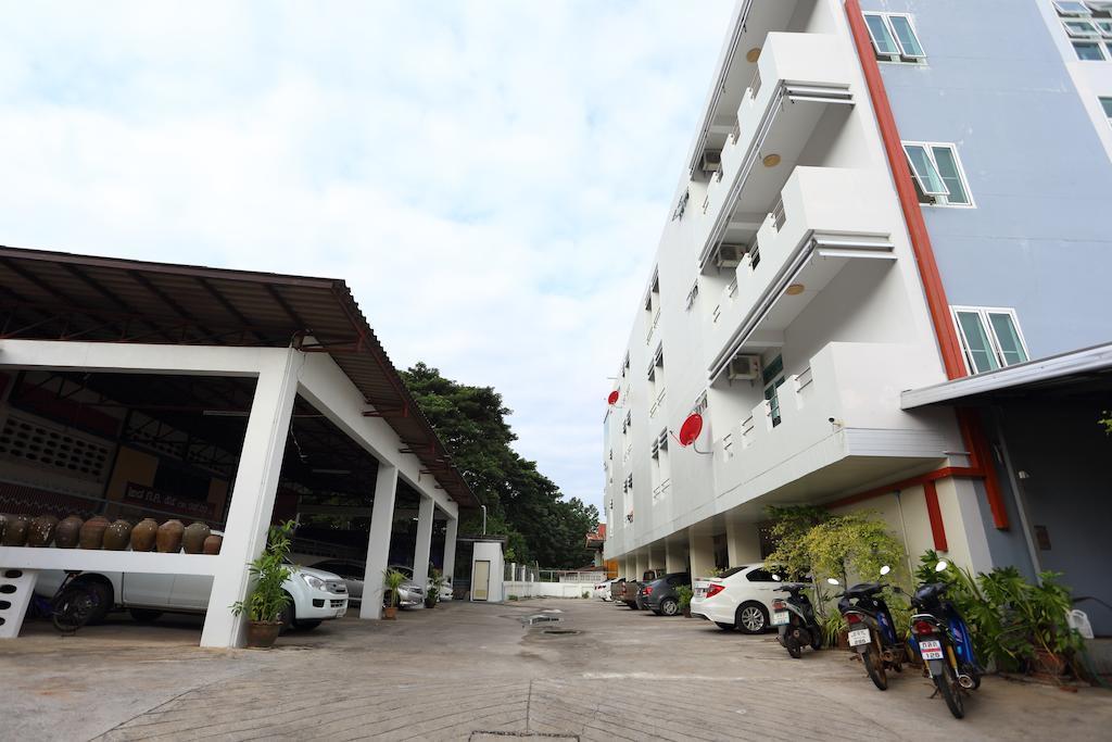 The One Phetchabun Aparthotel Exterior photo